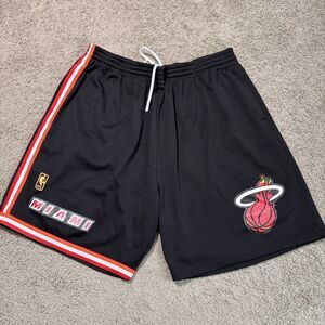 Mitchell & Ness Miami Heat Mesh Basketball Shorts Men’s 3XL Retro Throwback NBA